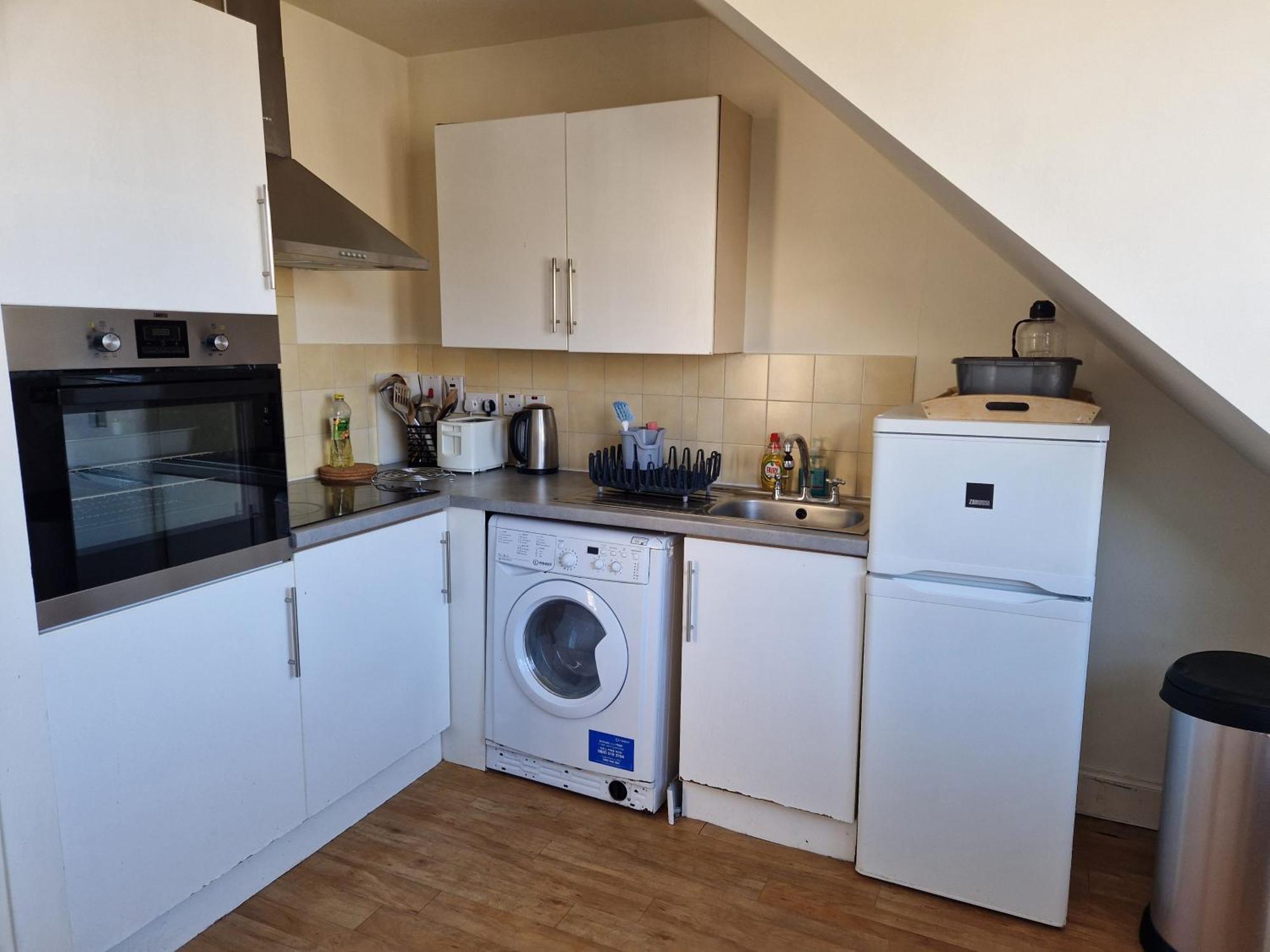 Rose Street 4 Bedroom *