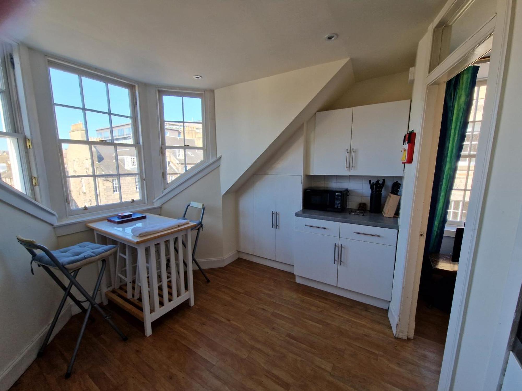 Rose Street 4 Bedroom Appartement